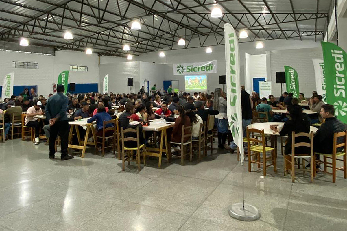 Sicredi Fronteiras reúne mais de três mil pessoas em encontros do Plano Safra